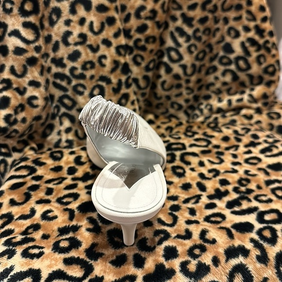 NIB Paul Andrew Sling back kitten heel - Picture 3 of 4